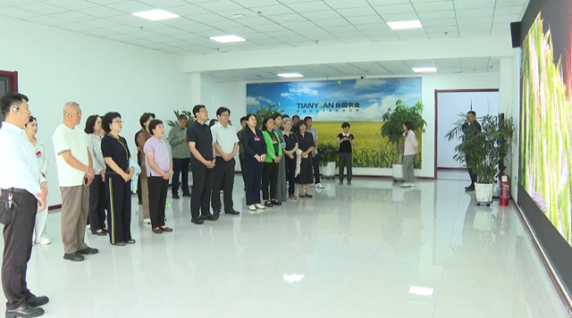 在晋全国人大代表调研组深入五寨县...